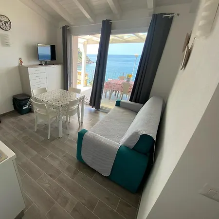 Bellavita Apartment *