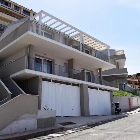 Bellavita Apartment
